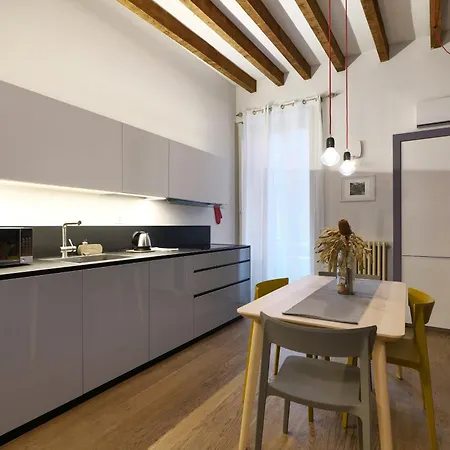 Primopiano - Muratori Apartman Milánó