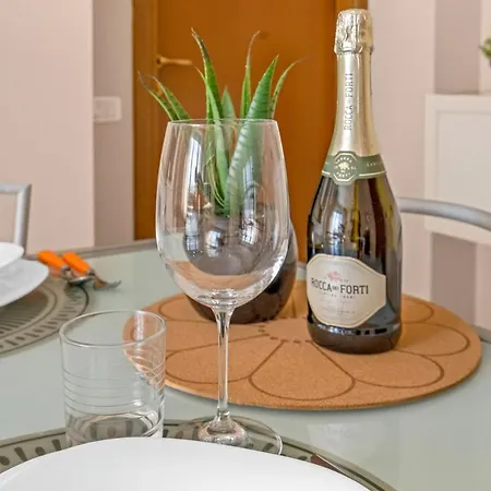 Pe19 - Bright & Modern With Park View - * Milano