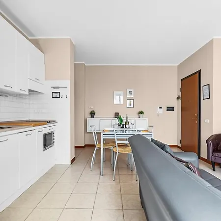 Pe19 - Bright & Modern With Park View - Milano