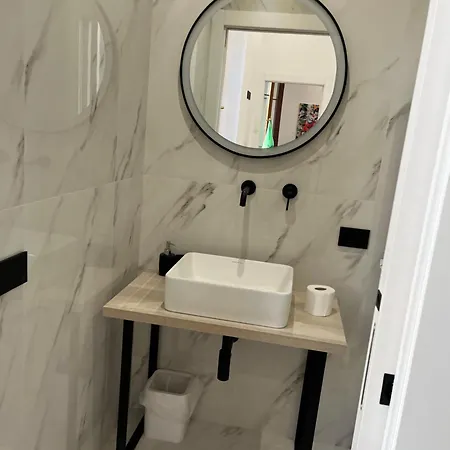 Modern Flat In Isola