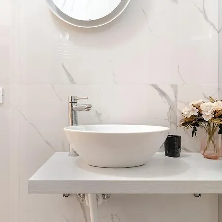 Peony House - 10 Min Duomo Milano