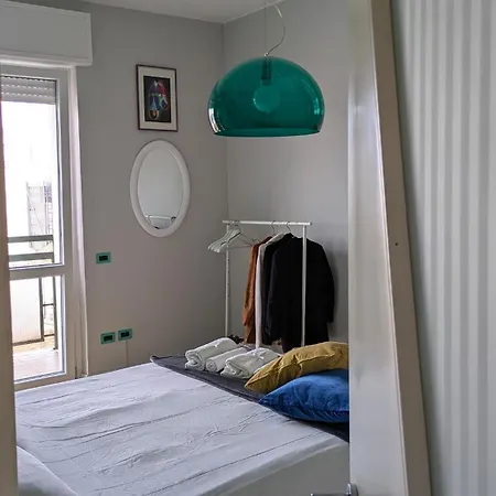 Daire Entire And Charming Flat On Navigli In Milano