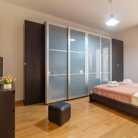 S&m - Casa Taras Maciachini M3 * Milano