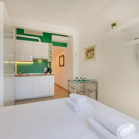 アパート Bocconi 4 - Smeraldo *