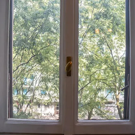 Apartment Near C. Buenos Aires - Wifi Ac Metro 3 Min