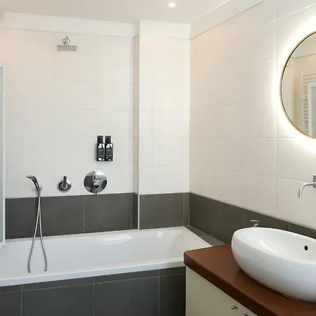 Διαμέρισμα Porta Romana Exclusive - Center - M3 *