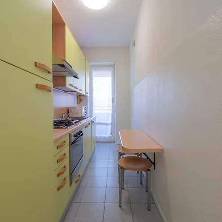 I-host - Marochetti 10 Apartman *