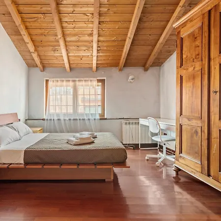 Ampia Casa Su Due Piani, A Pochi Minuti Dai Navigli E Metro *