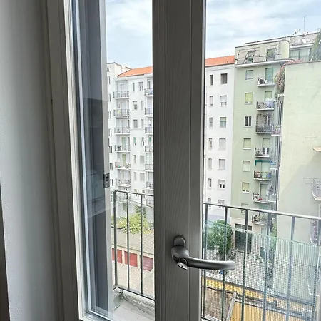 Sant'agostino Large & Elegant Apartment, شقة ميلان