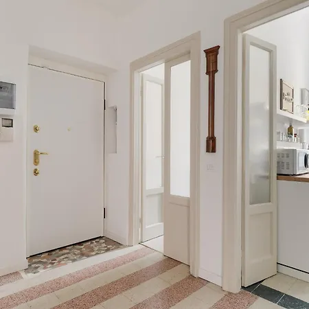 Guesthost - Ghisolfa Bright Milán