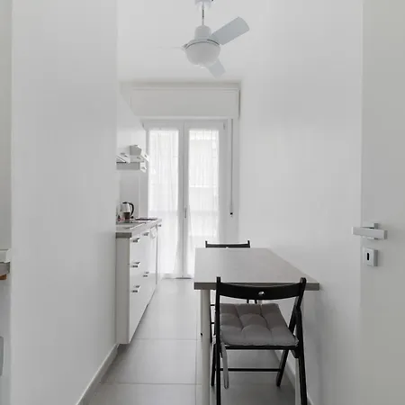 아파트 Guesthost - Cimiano M2 Cosy *