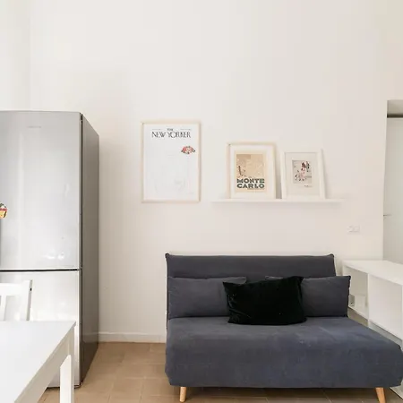 Guesthost - M4 Argonne Balcony * Milan