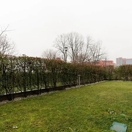 Apartment Guesthost - Bright With Garden Mailand