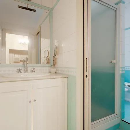 Corvetto M3 - Roomy On 2 Levels Appartement Milaan
