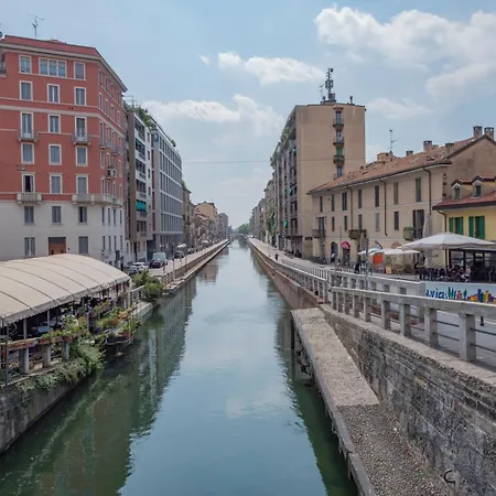 I-host - Trilocale Navigli Con Vista Darsena