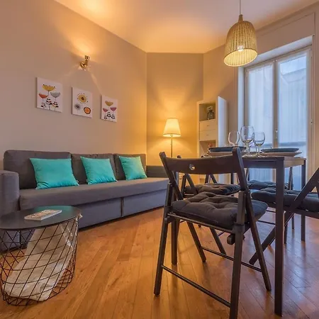 Bright & Cozy 2 Bedroom Flat 50m From M4 Stop Lejlighed *