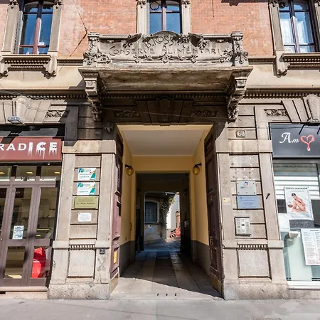 Apartament Intrho Isola Luxury , Modern & Cozy Mediolan