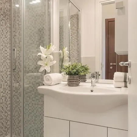 San Siro - 1st & Free Wifi *