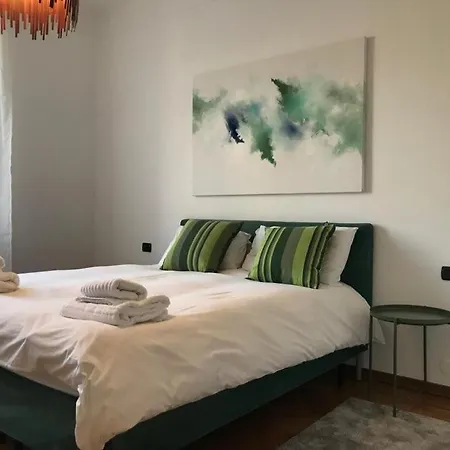 Apartamento Centro - Elegante Con 3 Milão