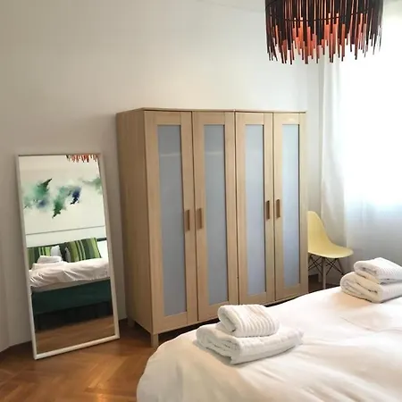 Centro - Elegante Con 3 * Milão