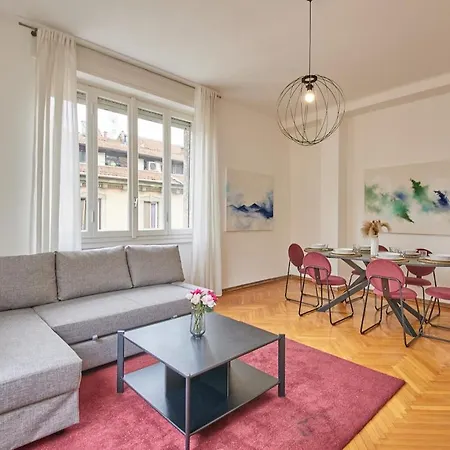 Centro - Elegante Con 3 Apartamento