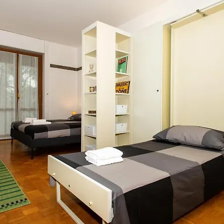 Apartment Spacious Near Bocconi Mailand
