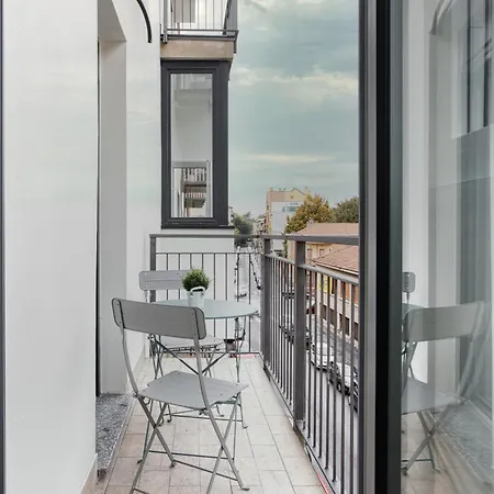 Hostmate - - Genesio -maciachini Milano