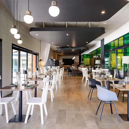 米兰诺富特利纳德机场酒店 酒店 4*