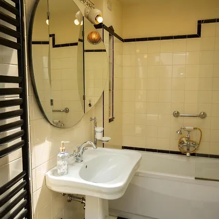 Centrale-luxury With Garden Terrace Apartamento *