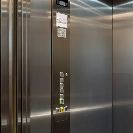 Manzoni 44 * 밀라노