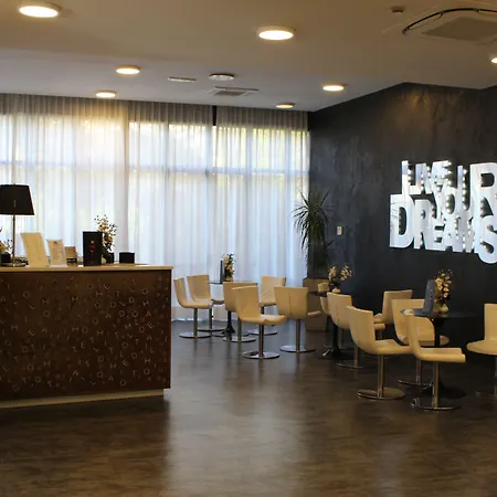 Ih Lorenteggio Hotel