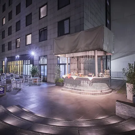 Ih Lorenteggio Hotel Milão