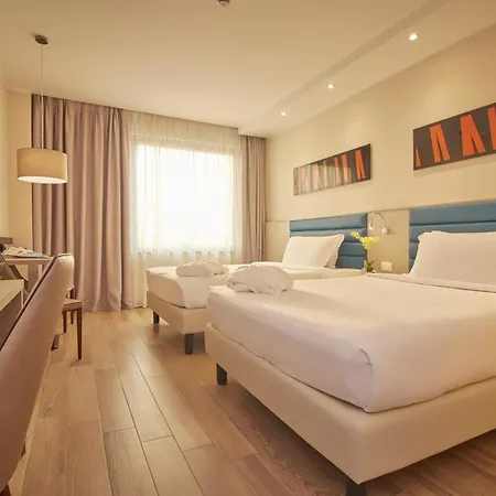 Hotel Ih Lorenteggio Milão