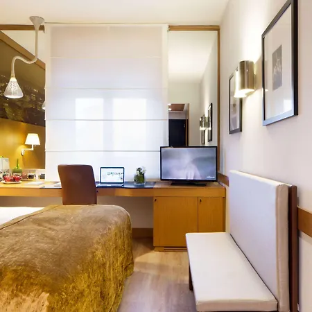 Hotel Starhotels Tourist Mediolan