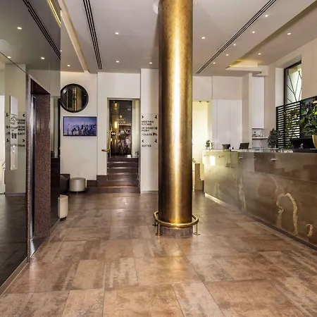 Western Madison Milano