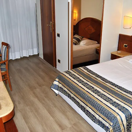 Ξενοδοχείο Mokinba Baviera 4*