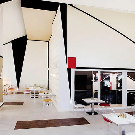 纳维吉利艺术酒店 4* 米兰