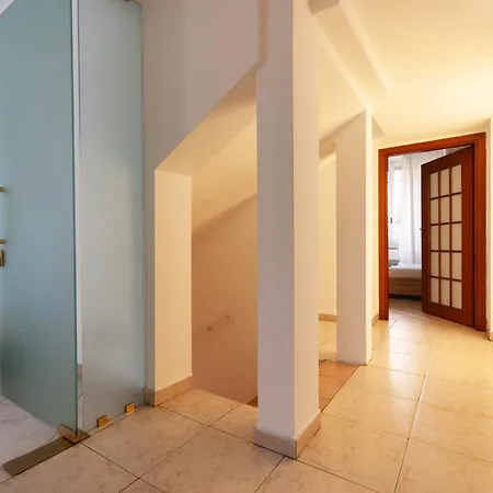 Youhosty - Secret Garden