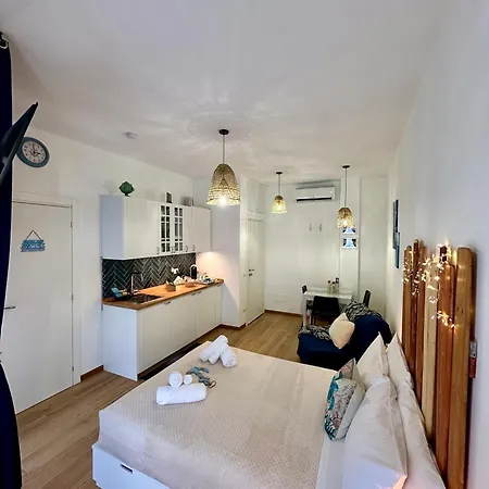 Guest house Due Mari - Fiera & Portello 4*