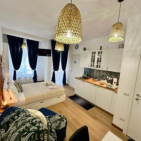 Guest house Due Mari - Fiera & Portello 4*