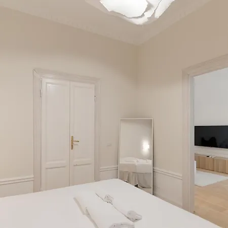 Porta Romana - Lusso E Calore In Un Bilocale Di Design شقة ميلان