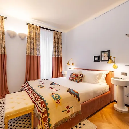 V-collection Solferino 3* Μιλάνο