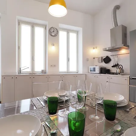 Апартаменты Contempora - Luminous, Quiet 1 Bedroom & 2 Baths - Sant'ambrogio Милан