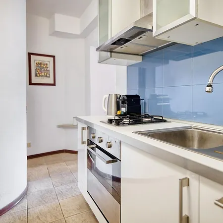 Hostmate - - Savona - Solari