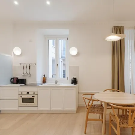 شقة Porta Romana - Lusso E Calore In Un Bilocale Di Design