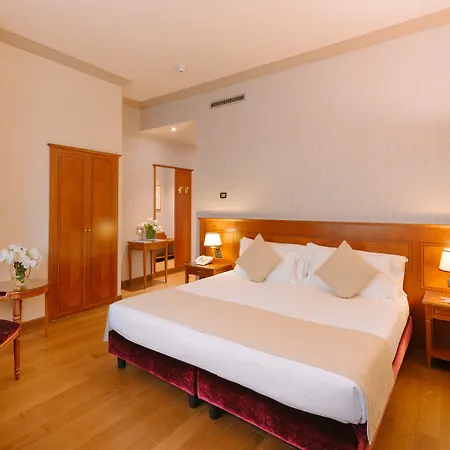 酒店 米兰温莎酒店 4*