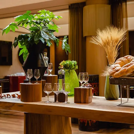 Ξενοδοχείο Enterprise Design & Boutique 4*