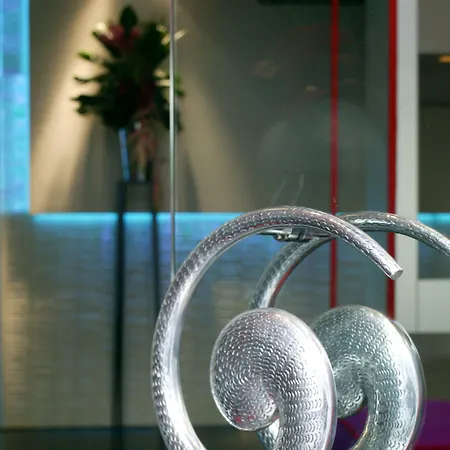 辛那浪灰色酒店 5*