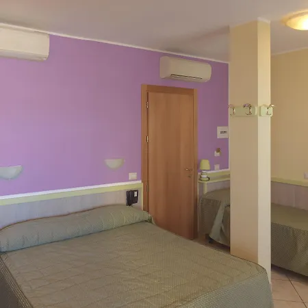 Arco Romana 3*