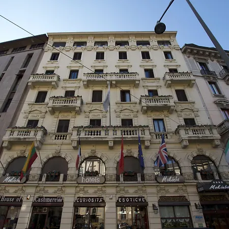 Mokinba King מלון